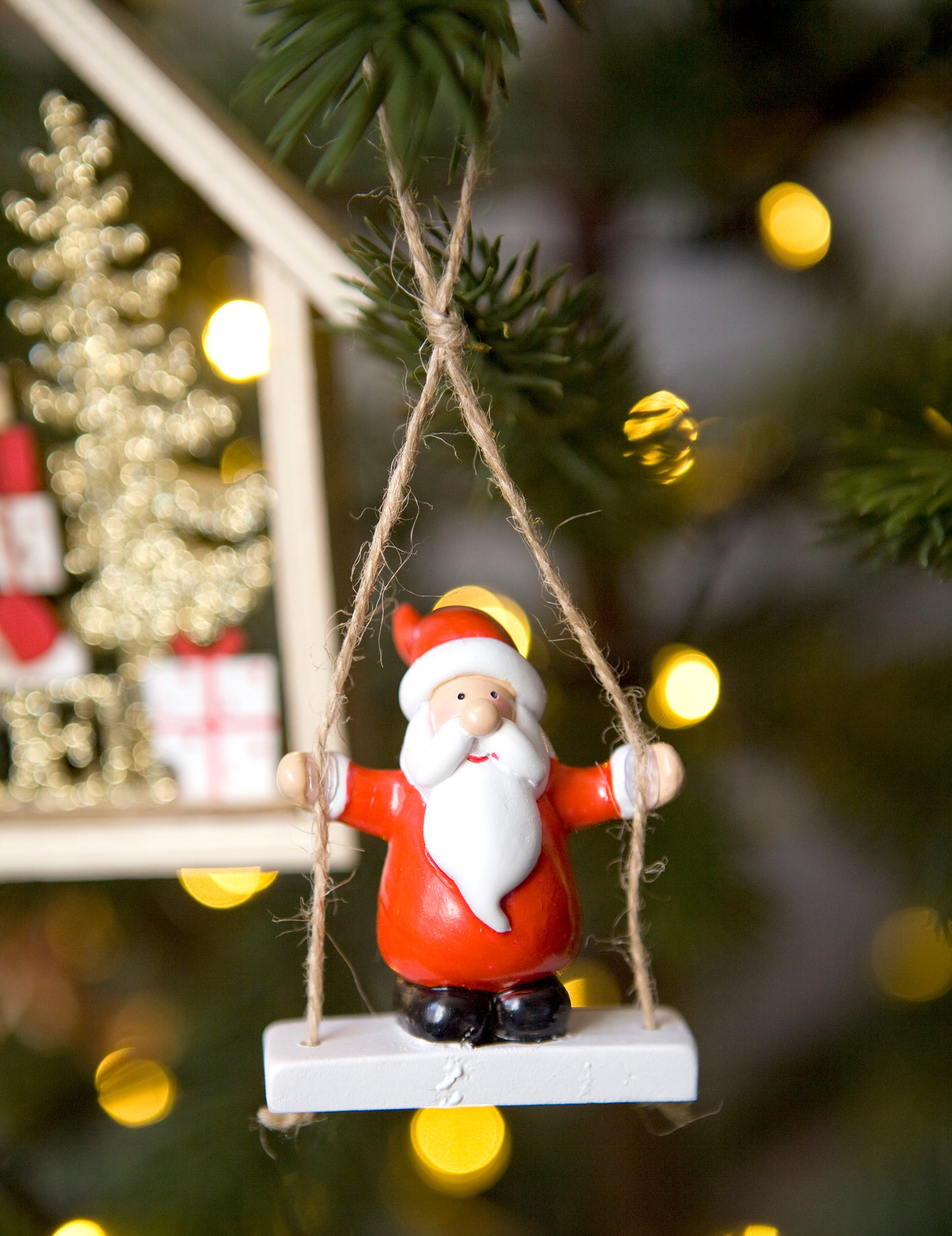 A felfüggesztés apja-noël fenyő sapin a lengésén 7 x 5 x 3 cm-re