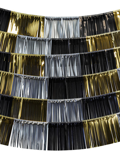 1 háttér, 6 darab 150 x 26 cm-es fémszálas rojtfüzér cm 