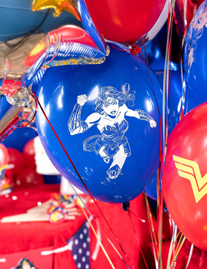 10 Wonder Woman 25 x 32 cm -es latex léggömbök