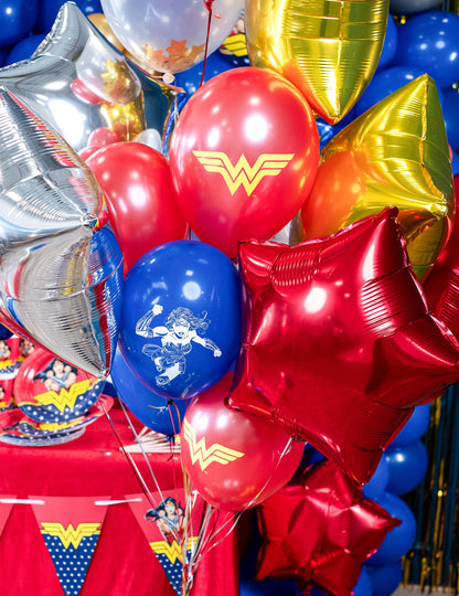10 Wonder Woman 25 x 32 cm -es latex léggömbök