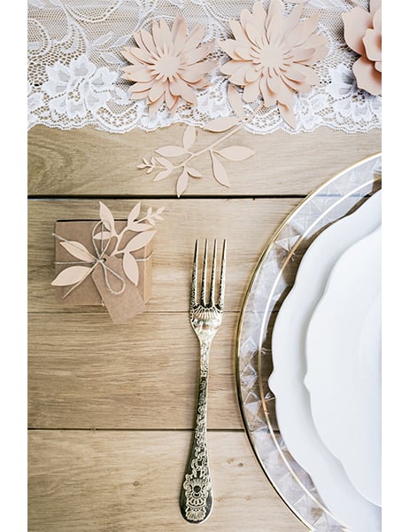 10 négyzet alakú kartondoboz 6 cm -es címkével