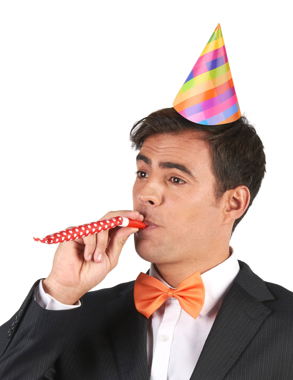Mise en situation du chapeau de fête multicolore porté par un homme