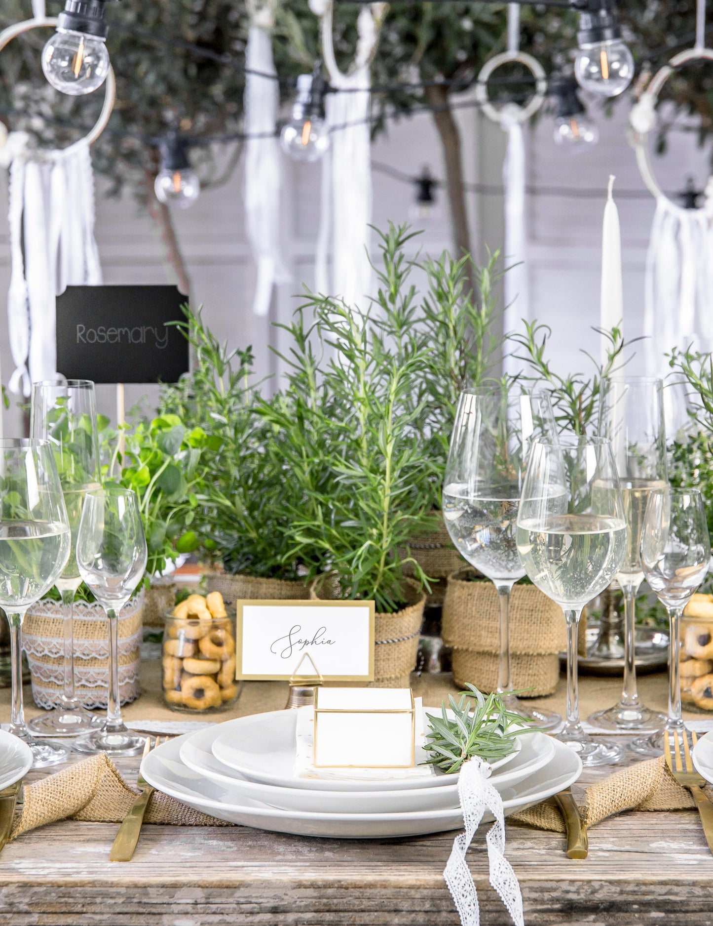 10 fehér és arany sátor 9,5 x 5,5 cm