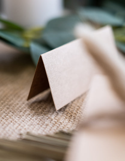 10 db kraftpapír ültetőkártya 9,5 x 4 cm esküvőre