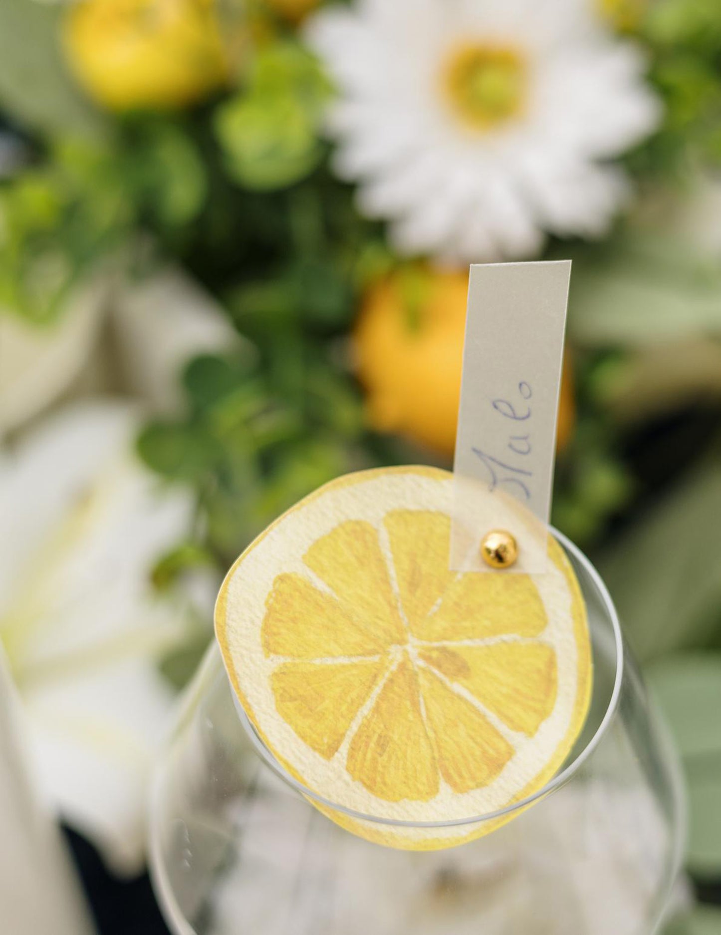 10 db sárga papír ültetőkártya citromszelet alakúra