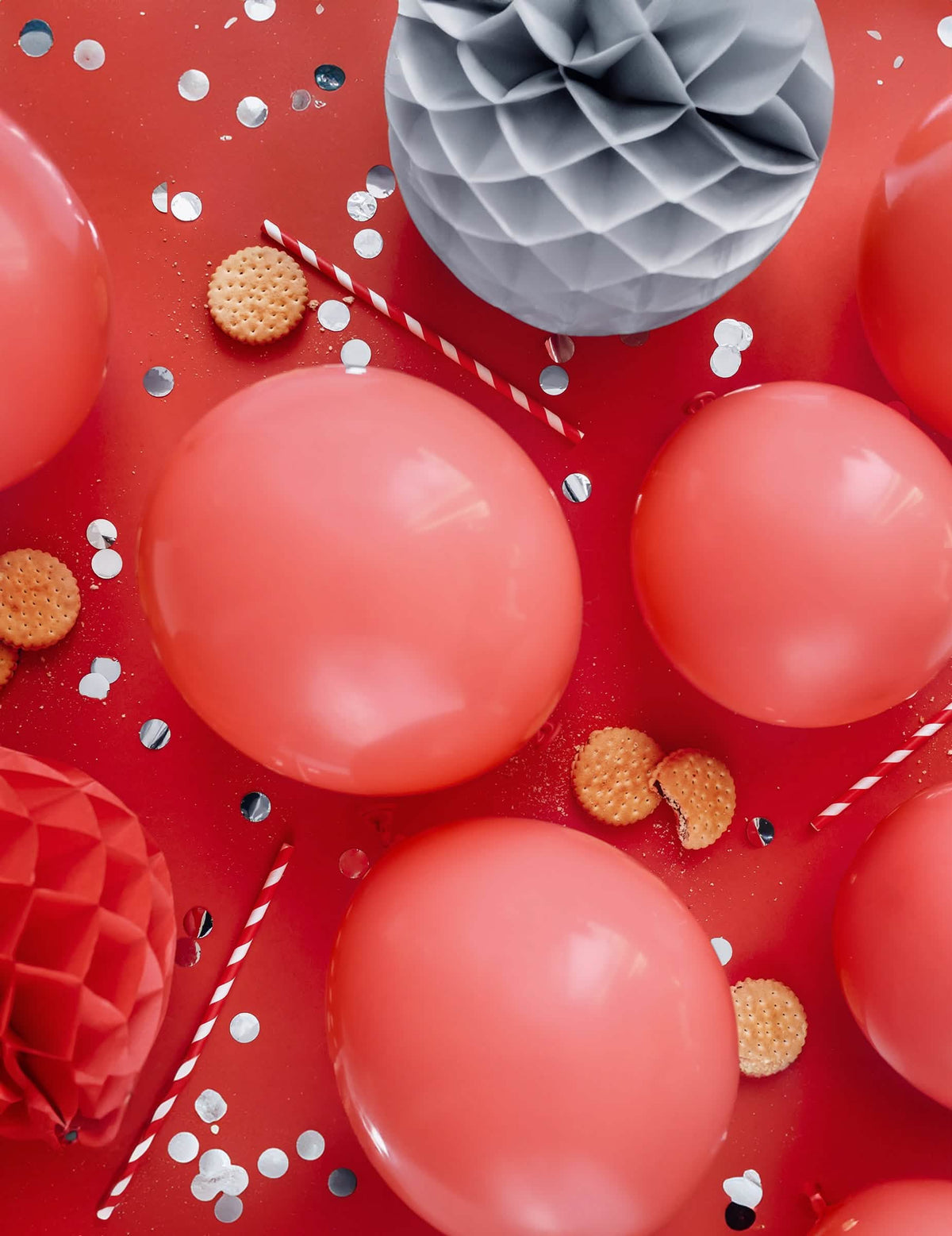 Ünnepi szituáció a természetes gumi piros partihoz való pasztell latex lufijáról