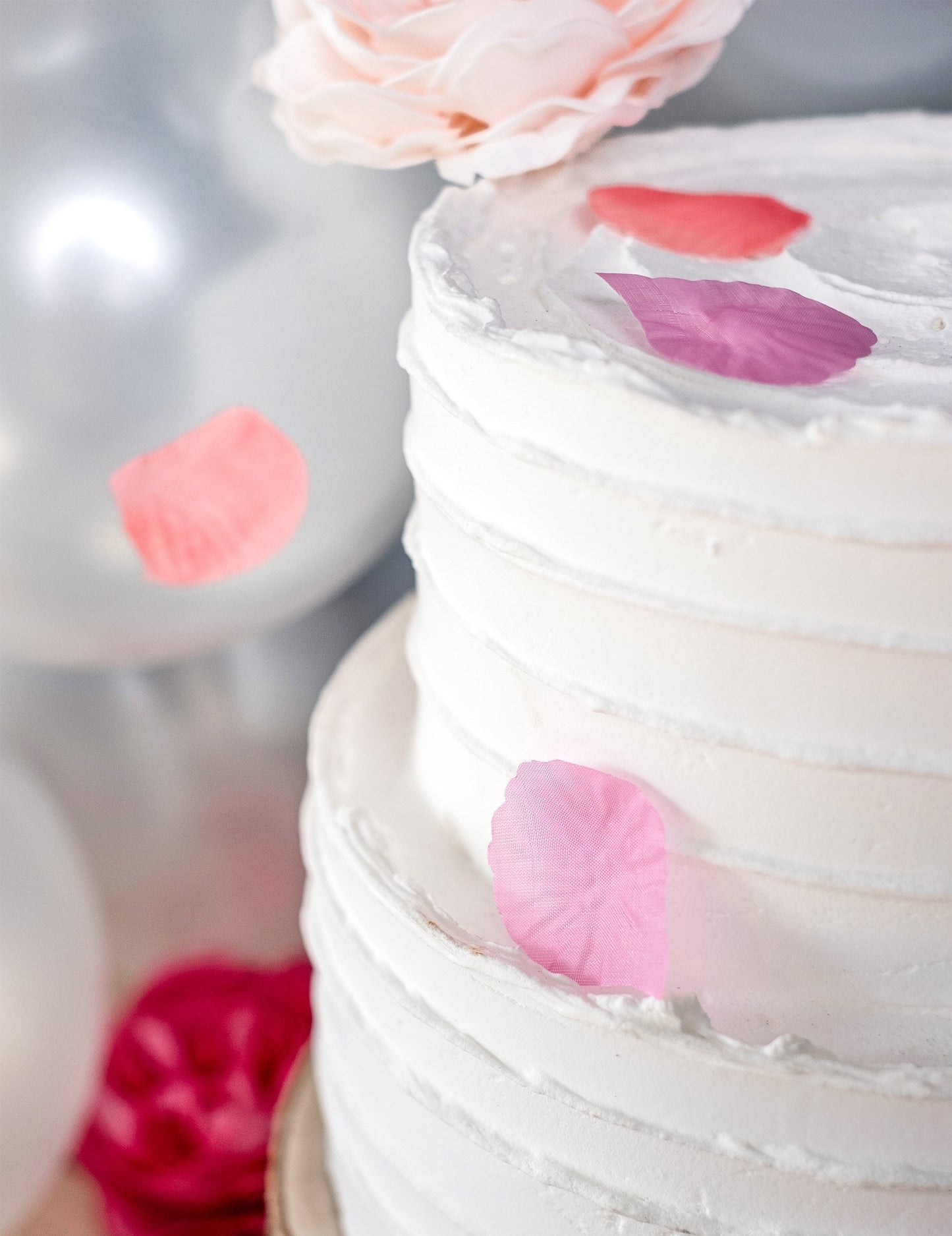 100 fukszia színű textil rózsaszirom 5 x 5 cm esküvőre 