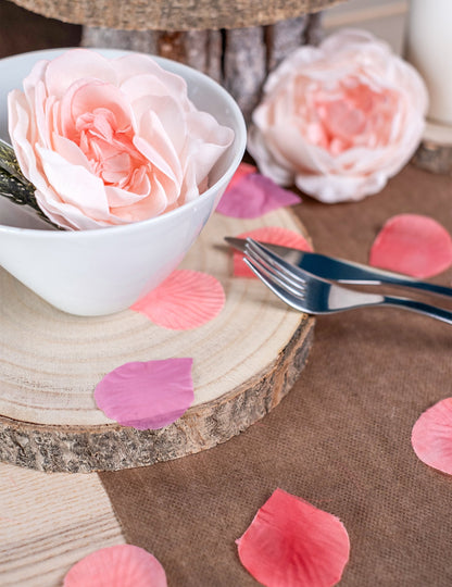 100 fukszia színű textil rózsaszirom 5 x 5 cm esküvőre 