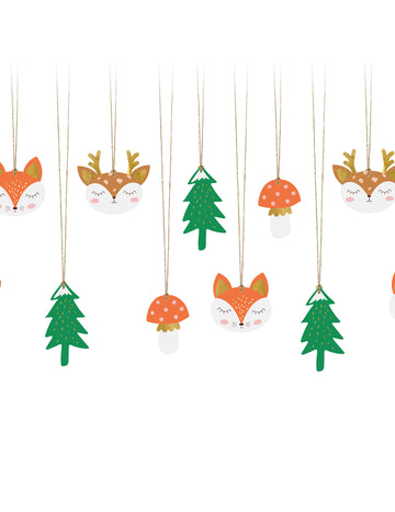 12 karácsonyi erdős kartoncímke, 7,5 x 8,5 cm cm aranyzsinórral