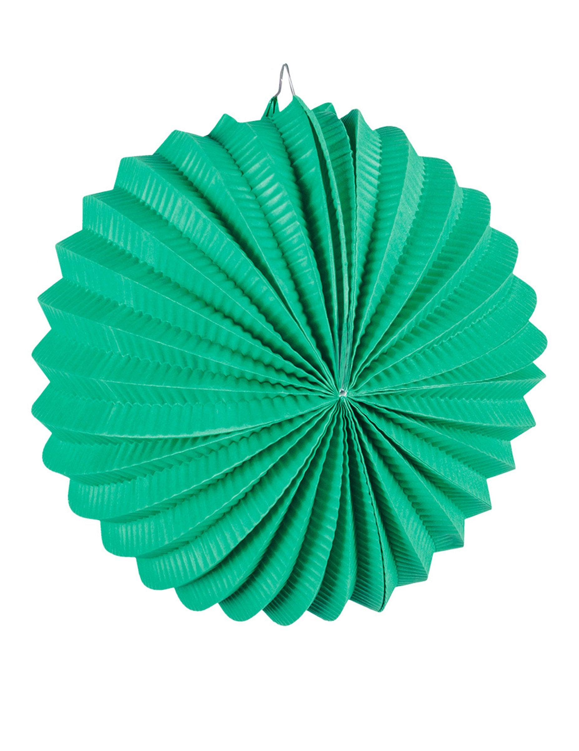 Zöld lámpa a kerek, színes papírlámpák közül a bulira