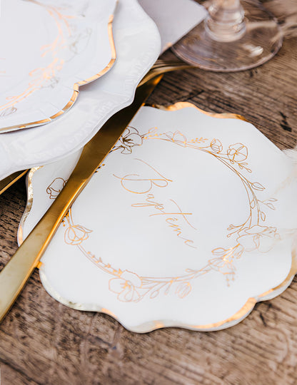 16 db keresztelői papírszalvéta, 33 x 33 cm cm arany virágok