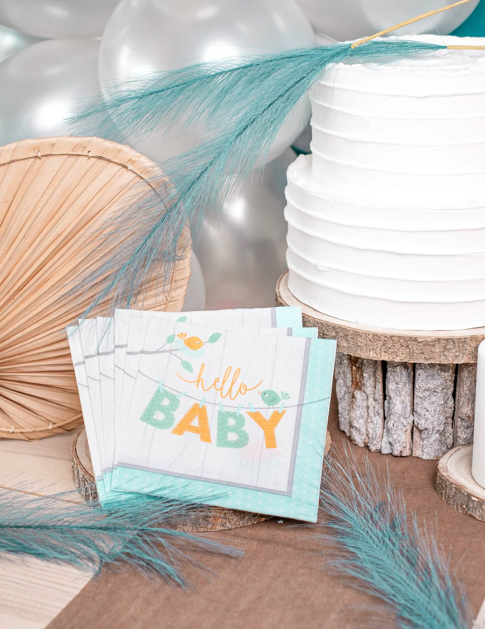 Dekoratív tálalás papírszalvétákból hello baby madarak