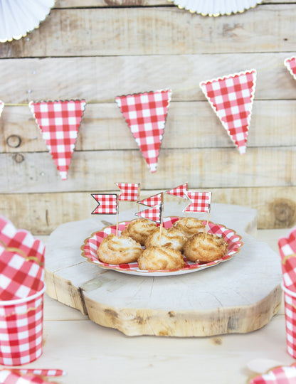 16 db kagylómintás piros kockás papírszalvéta, 33 x 33 cm