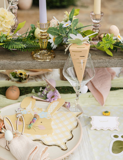 16 db kockás mintás papírszalvéta lila, rózsaszín, sárga, zöld és arany színben, 33x33 cm