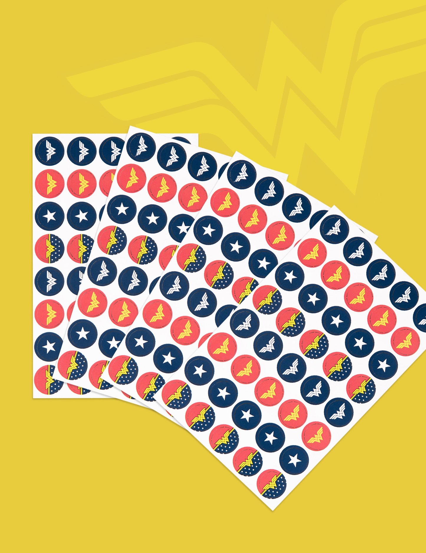 160 db Wonder Woman™ konfetti 2 cm