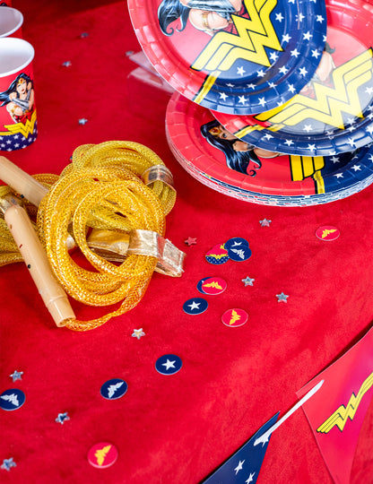 160 db Wonder Woman™ konfetti 2 cm