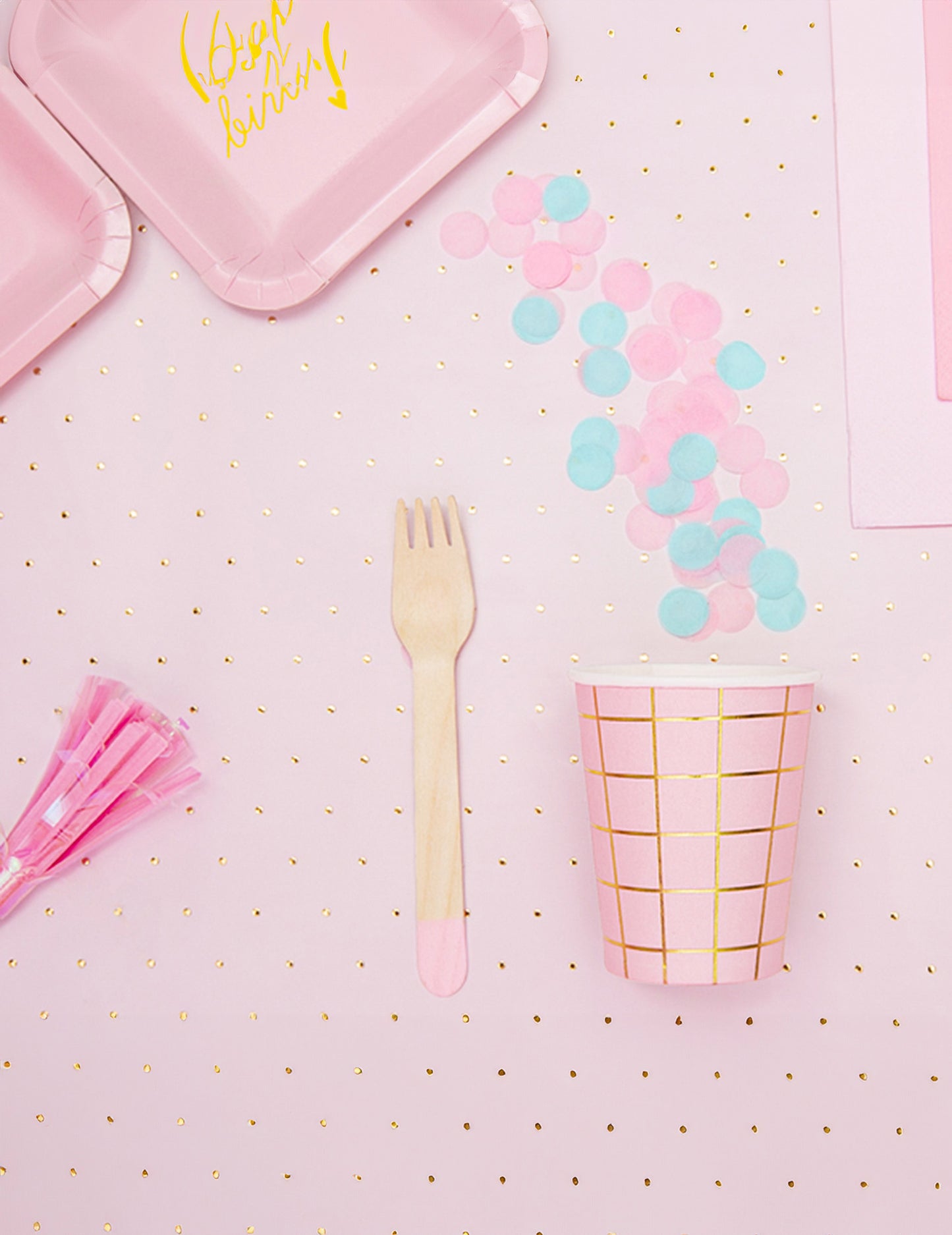 18 halványrózsaszín fa teríték 16 cm természetes