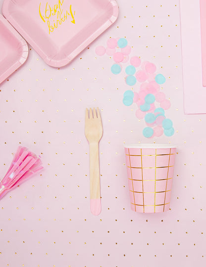 18 halványrózsaszín fa teríték 16 cm természetes