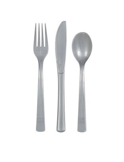 18 couverts en plastique pour 6 personnes argent