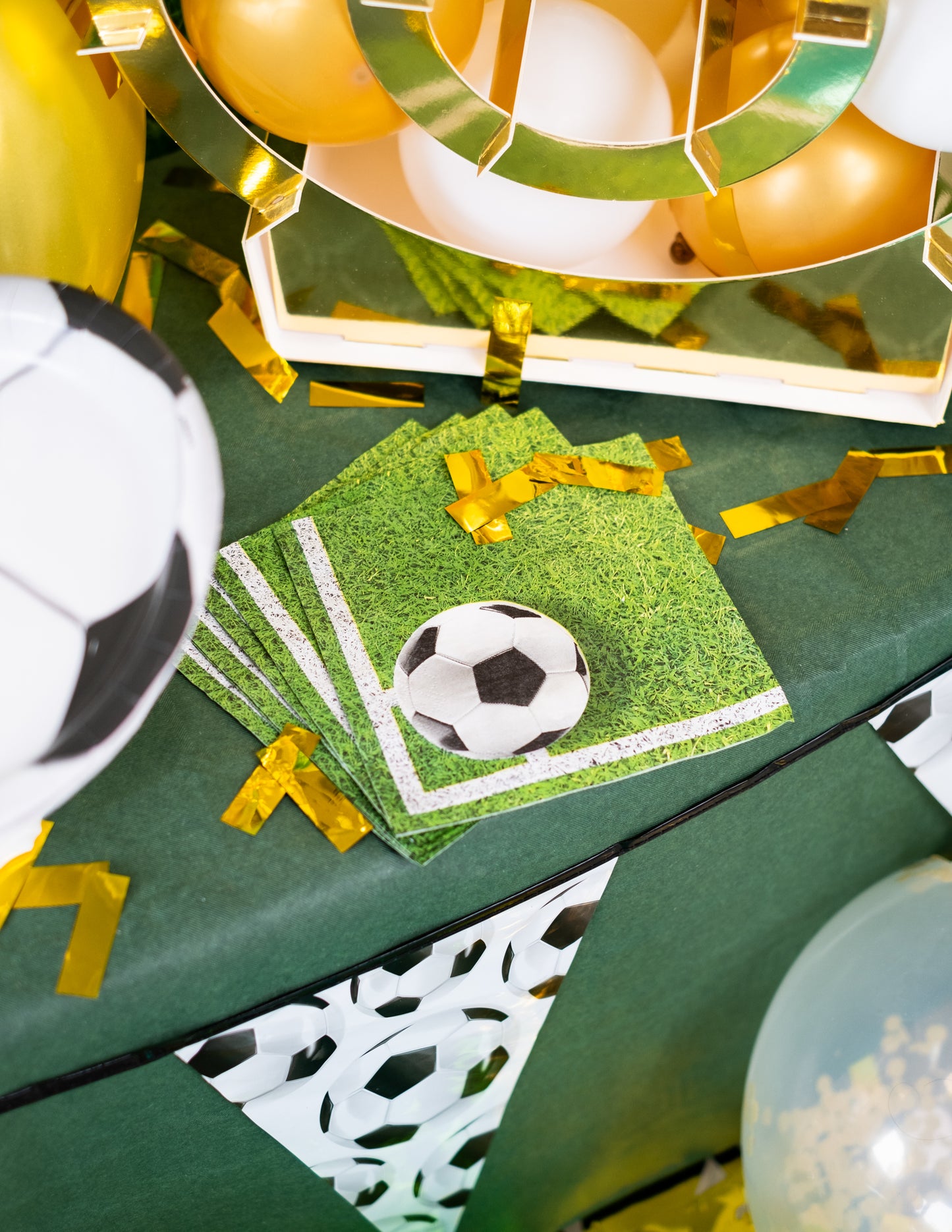 20 db focis party papírszalvéta 33 x 33 cm focipálya mintával 