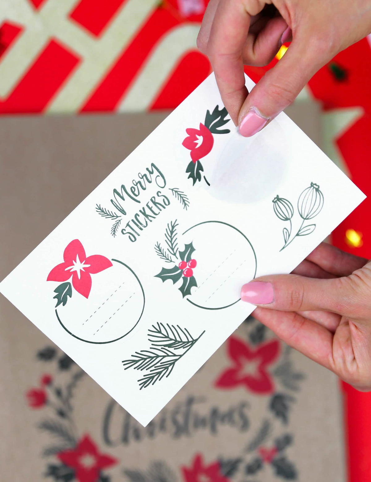 Az Merry little christmas ajándéktáskák karácsonyra való matricalapjának részletei