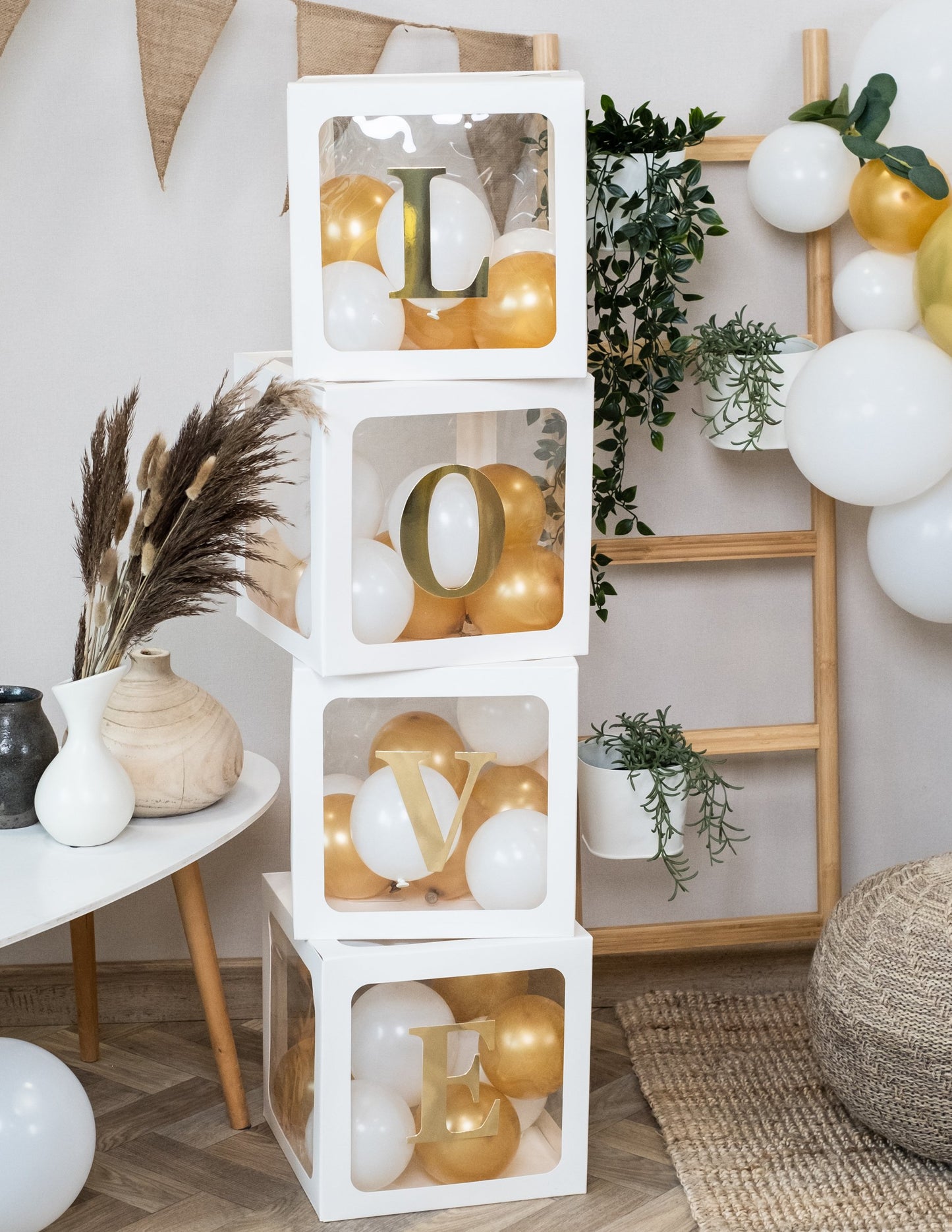 4 db fehér átlátszó lufival ellátott kocka, 30 db cm testreszabható dekoráció