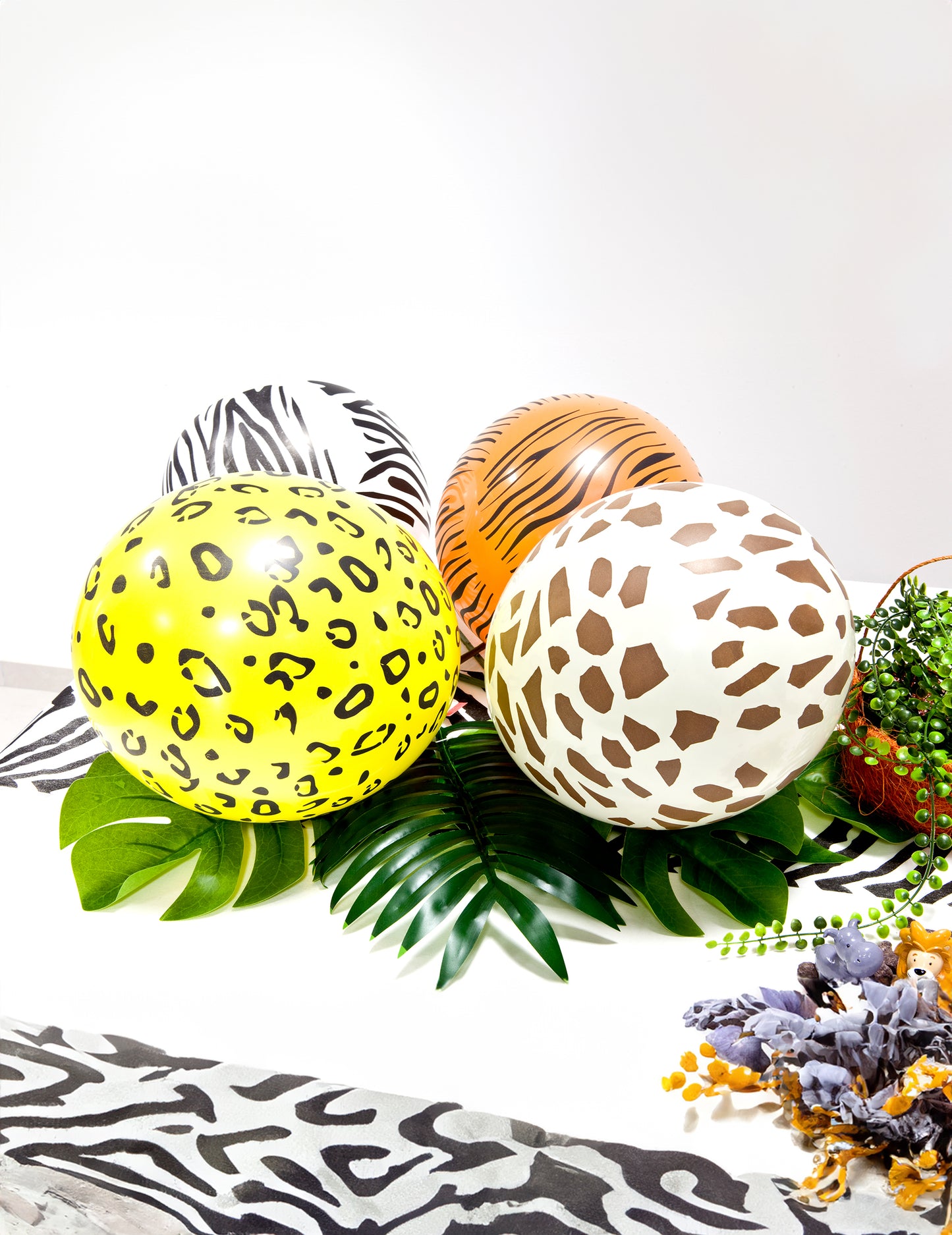 5 szafari mintás latex lufi 29 cm a szavanna állatai