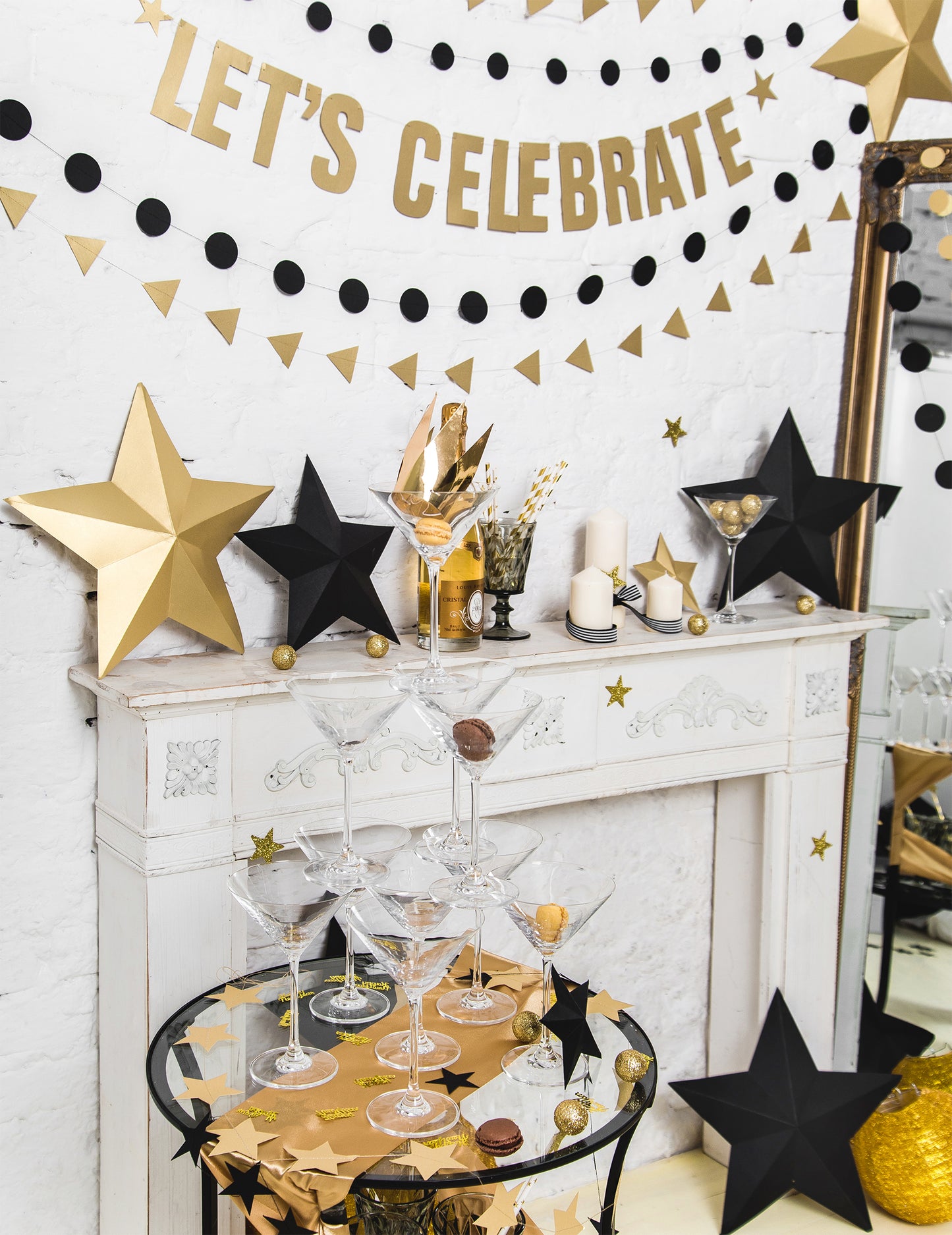 Mise en situation décorative des étoiles à suspendre 3D Noël