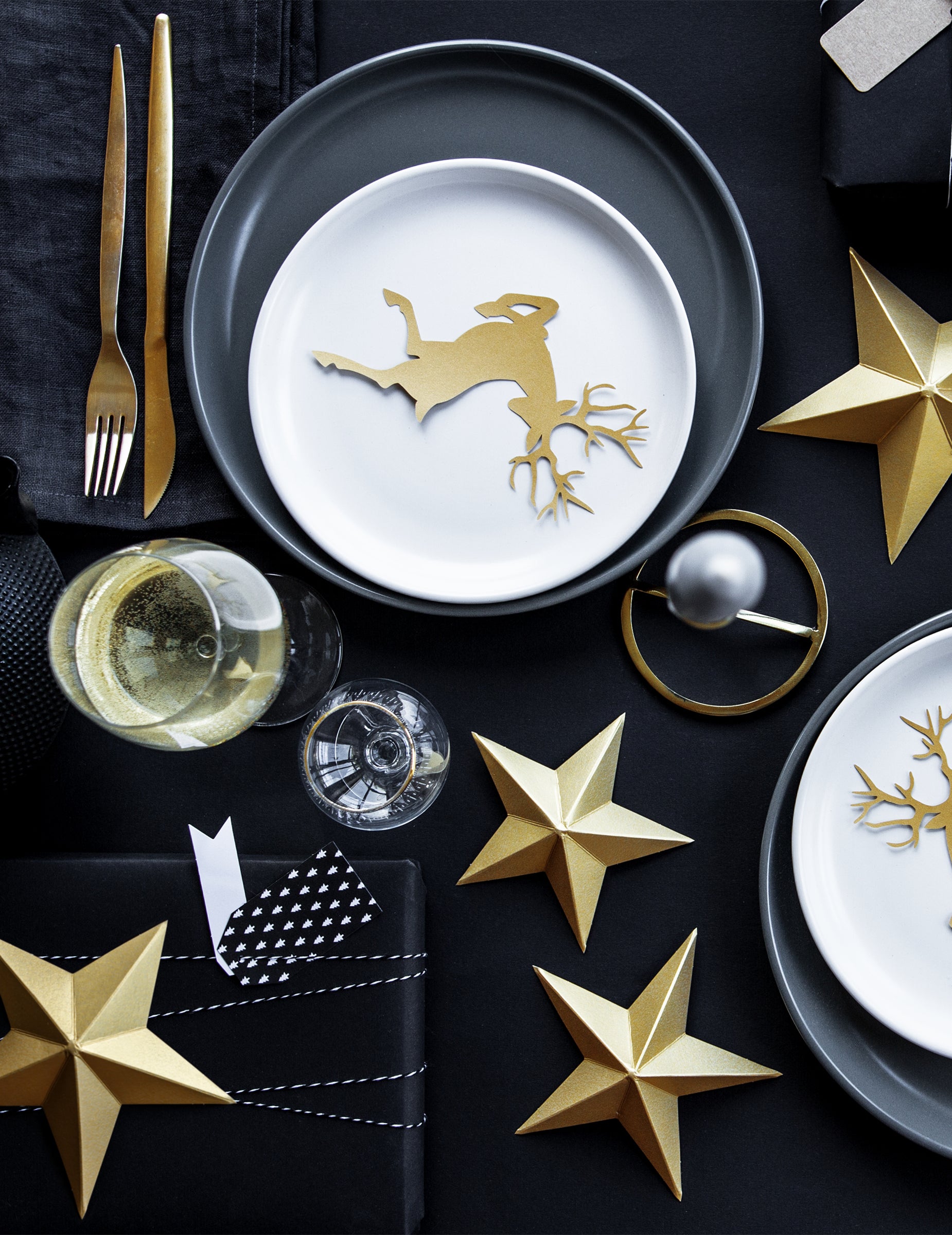 Mise en scène de table de fête des étoiles à suspendre 3D Noël