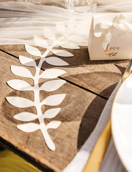 6 fehér és arany páfrány és eukaliptusz levél 30 cm papír