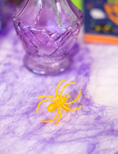 72 db 2 x 4-es műanyag denevér és pók cm Halloween gyűrűk