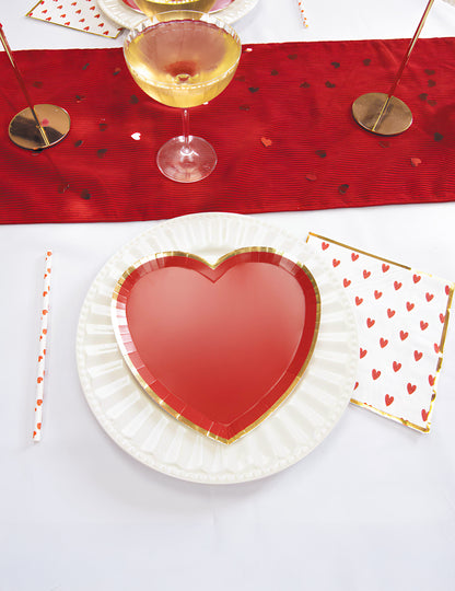 8 piros és arany szív alakú kartontányér 19 cm