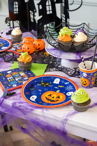 8 Halloween Friends 23 cm Halloween karton tányérok