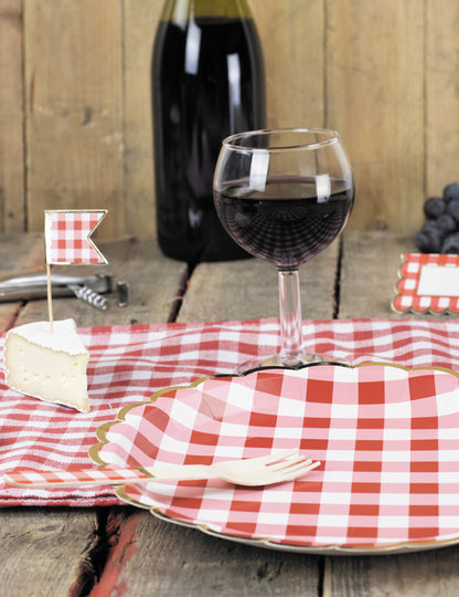 8 db kagylómintás piros-fehér kockás kartontányér, 23 db cm