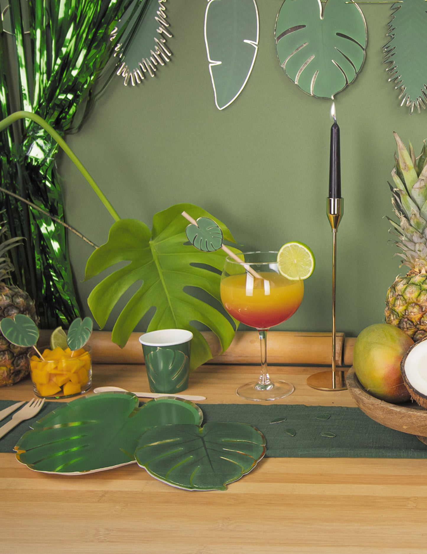 8 db trópusi levél papírtányér 23 cm