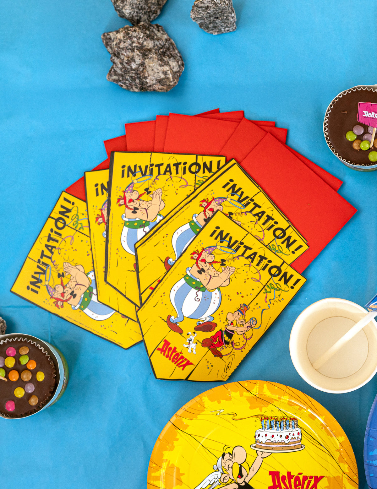 Mise en situation des cartes d'invitation Astérix