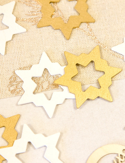 8 fehér és arany csillag alakú fa asztali konfetti 5 x 4,4 cm 