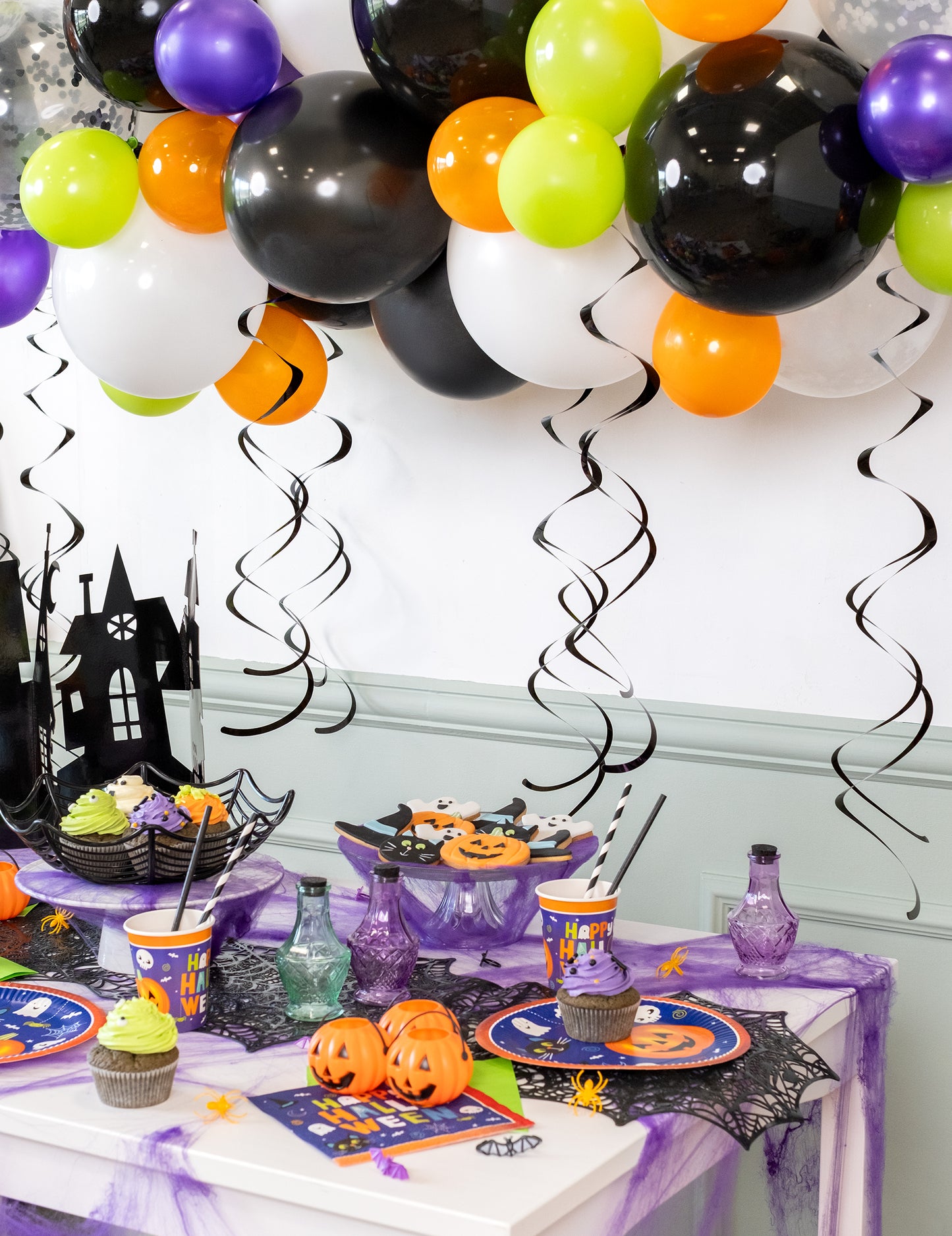 8 fekete spirális dekoráció