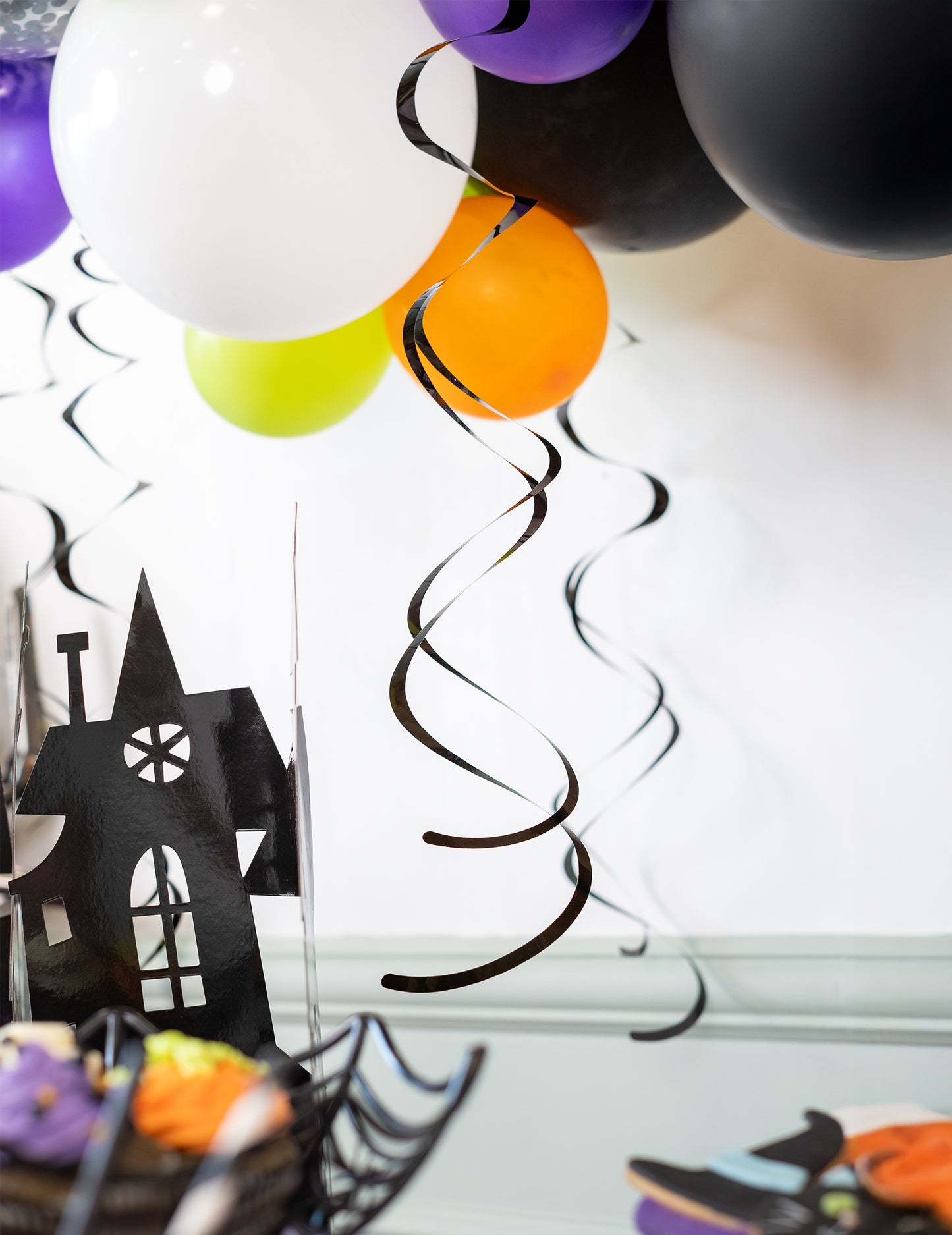 8 fekete spirális dekoráció