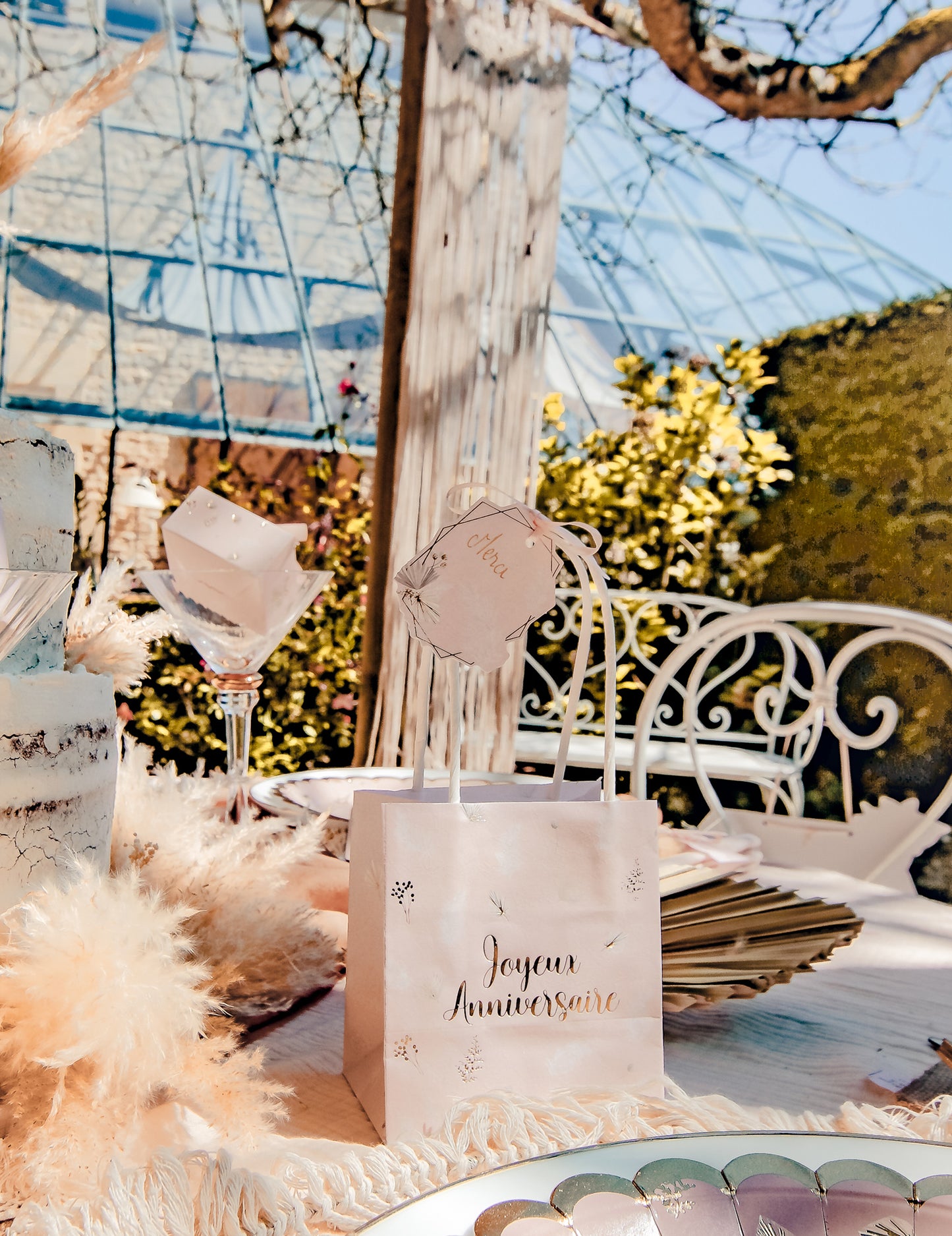 8 bohém pirosító és arany címkék 6 cm tollakkal és szalaggal