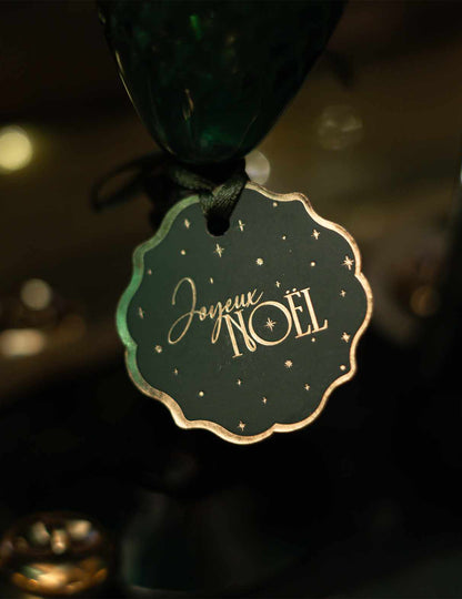 8 étiquettes Joyeux Noël L'Intemporel vert anglais et or 4,5 cm