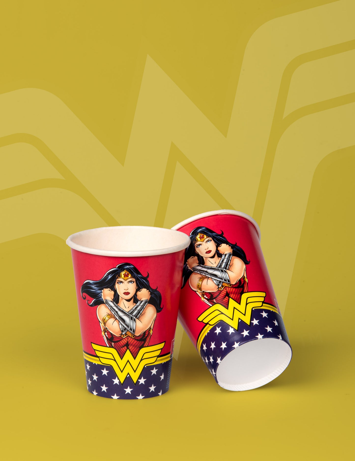 8 Wonder Woman 210 ml kartonpohár