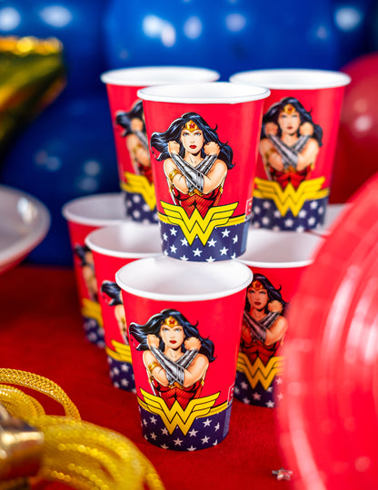 8 db Wonder Woman™ 210 ml-es papírpohár