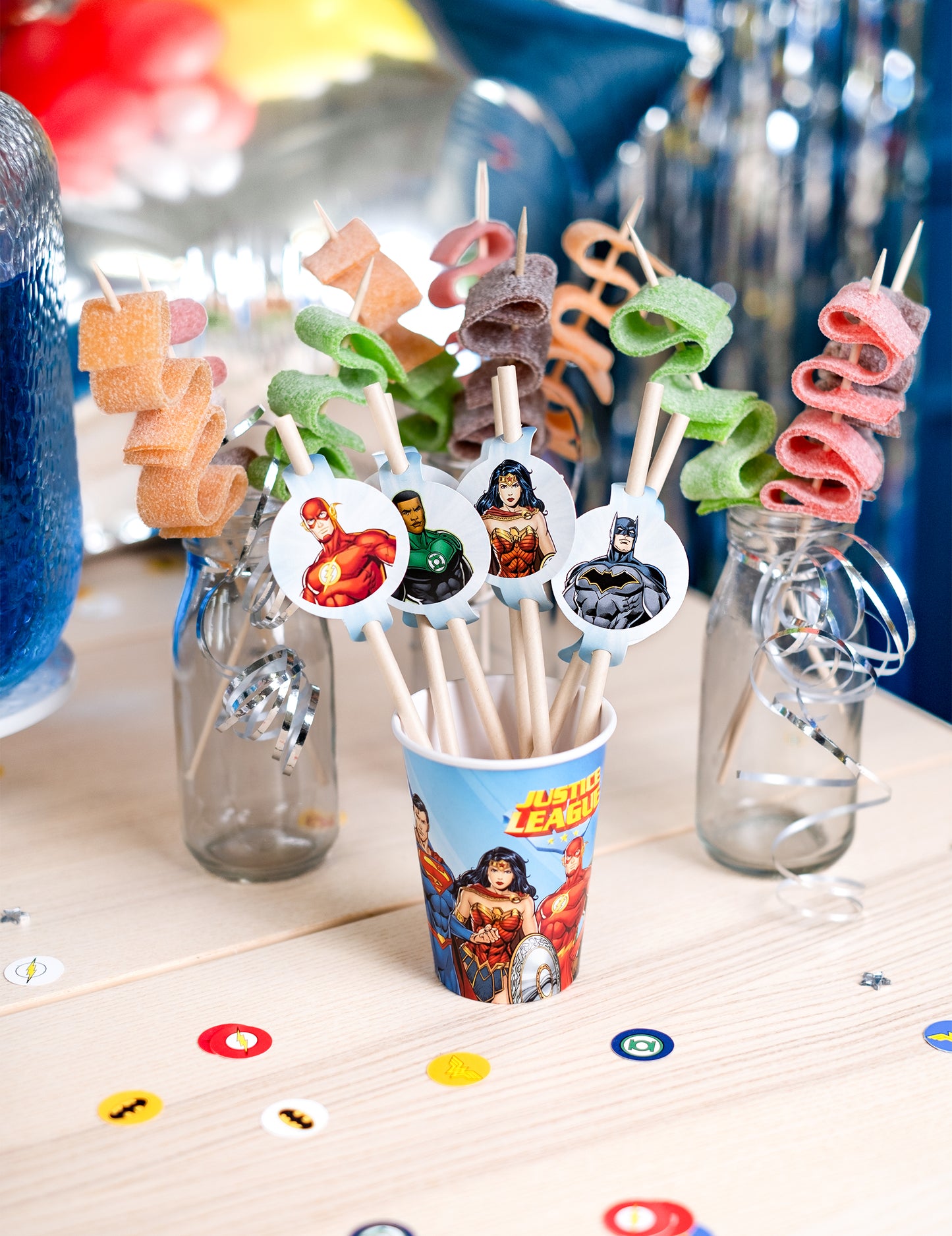 8 Foling Medalon a Carton Justice League 20 cm -re