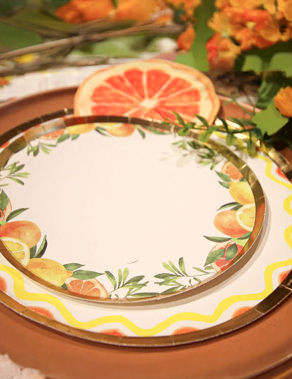Petites assiettes en carton Agrume pour fête avec bordure dorée et motifs de fruits