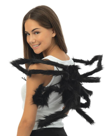 Óriás pók, hogy a hátát vigye