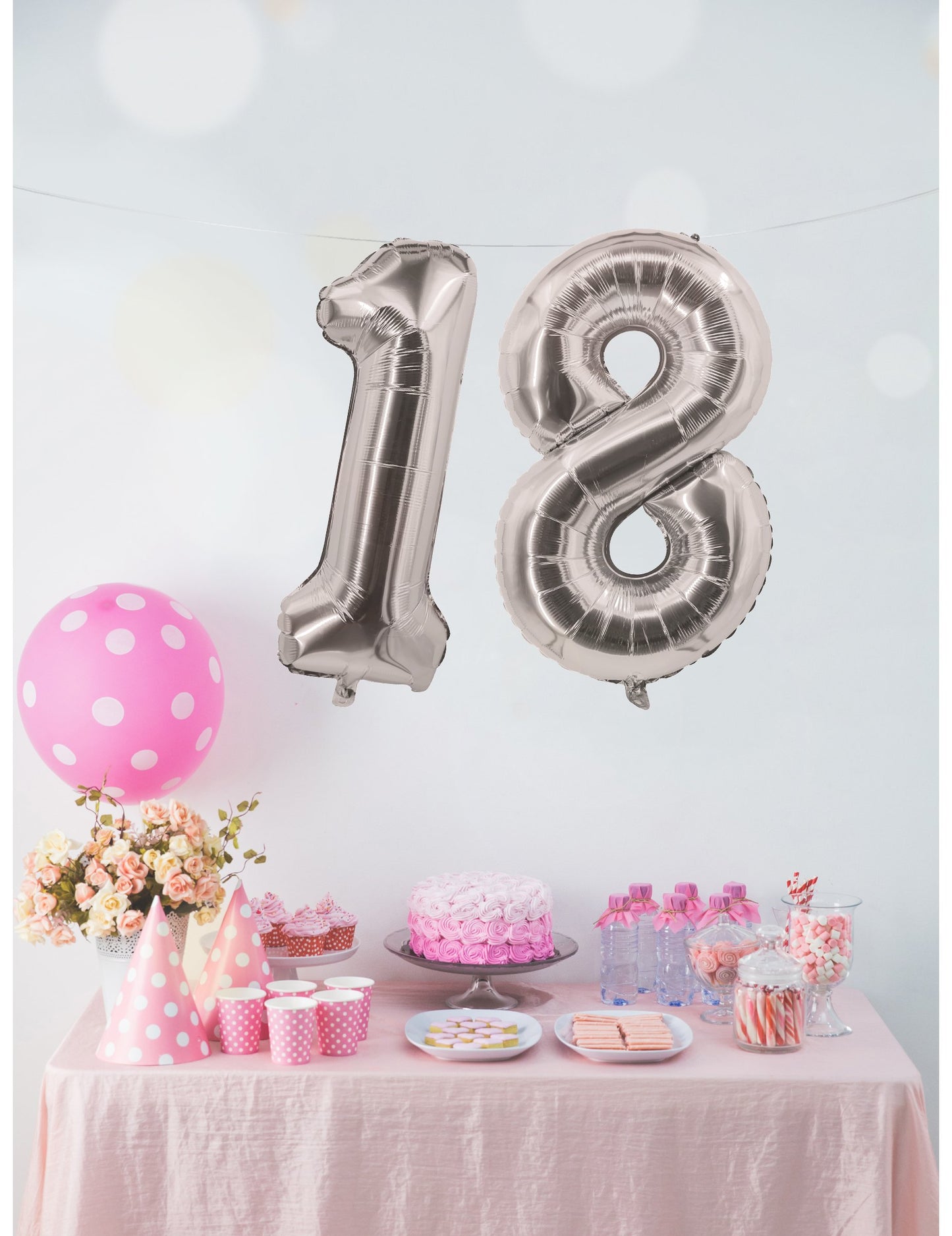 A fólia léggömb számának bemutatása a bulira