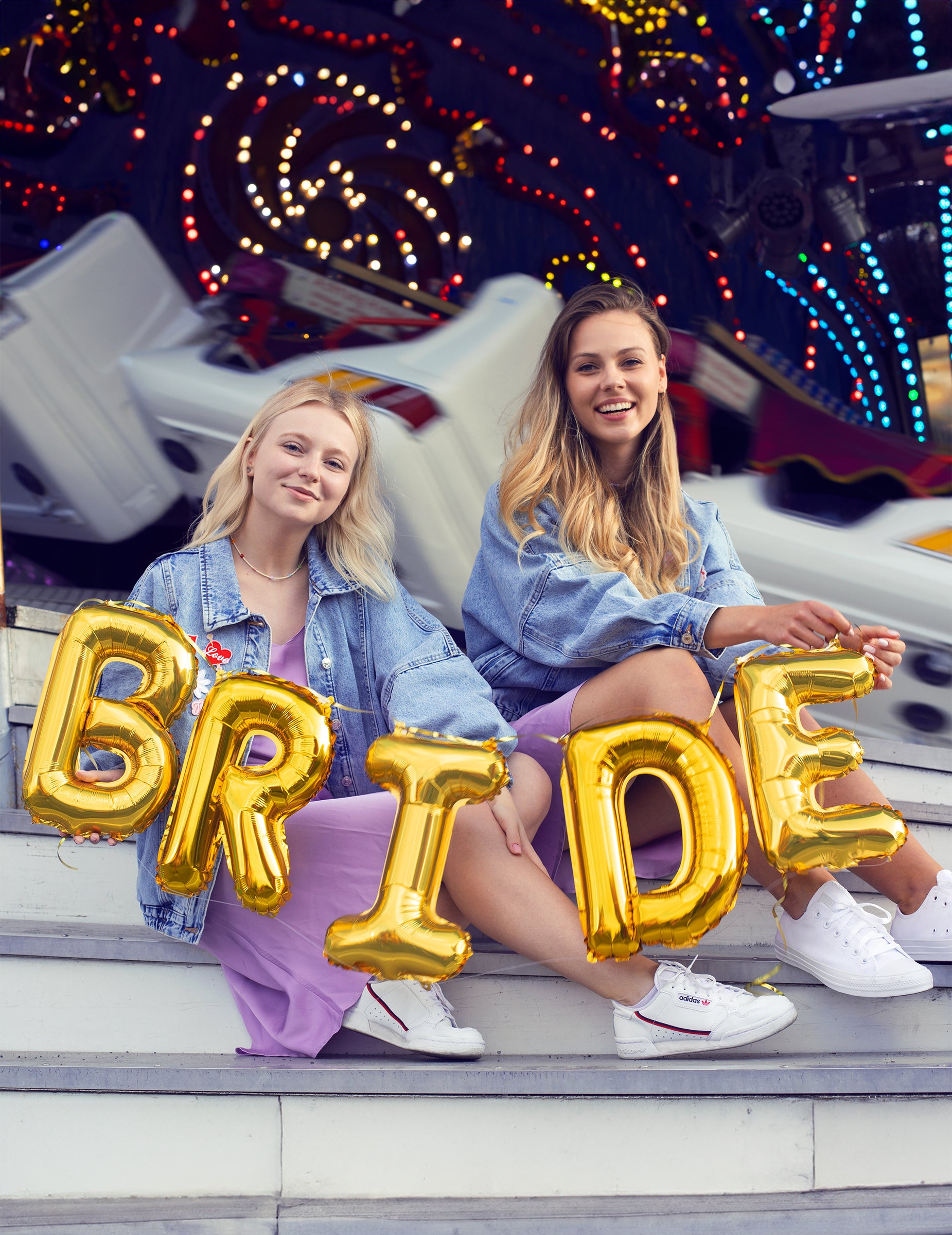 Mise en situation formant le mot BRIDE du ballon aluminium lettre pour fête doré