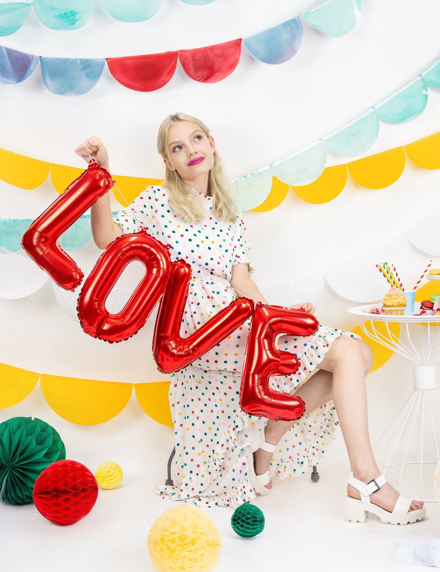 Alumínium lufi betűk szerelem piros 140 x 35 cm esküvőre