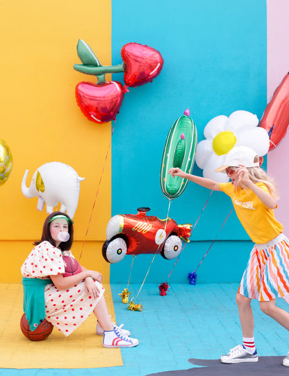 Piros versenyautó alumínium golyó 111 x 63 cm